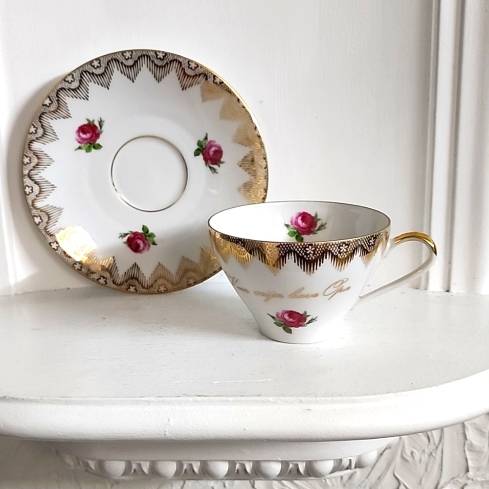 Beautiful vintage Bavaria Teacup and Saucer excellent vintage condition